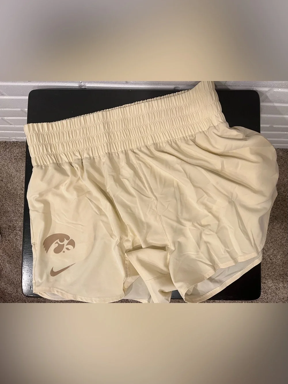 NWT Nike Cream Iowa Hawkeye Dri-FIT Athletic Shorts